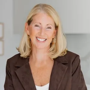 Leslie Clarke, Agent in  - Compass