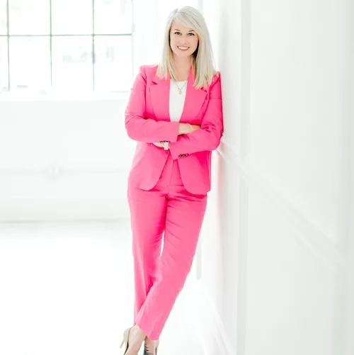 Caroline Carr, Agent in  - Compass