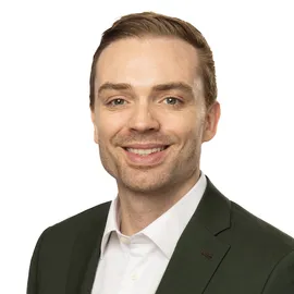 Erik Carman, Agent in  - Compass