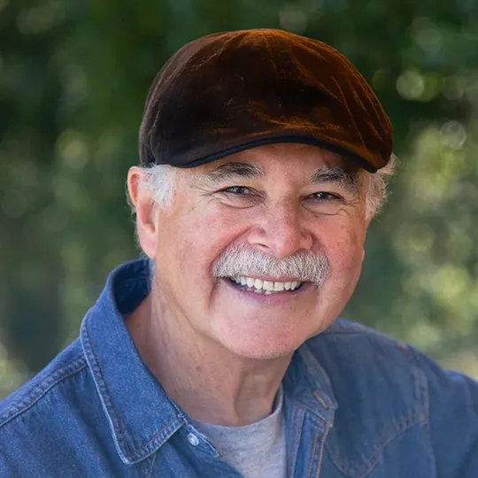 Huve Rivas, Agent in  - Compass