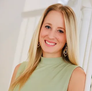 Sarah Biggerstaff, Agent in  - Compass