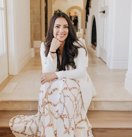 Jacqueline Enriquez, Agent in  - Compass