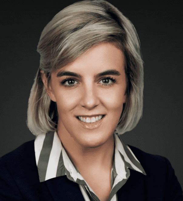 Headshot of Caitlin Carrere