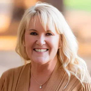 Saundra Leonard's profile photo