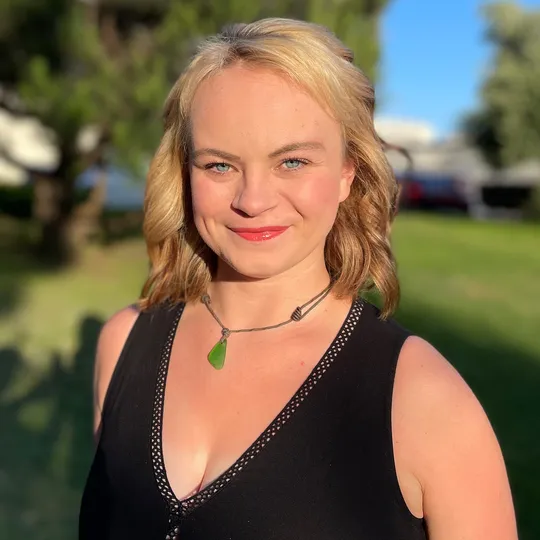 Ali Griffin, Agent in  - Compass