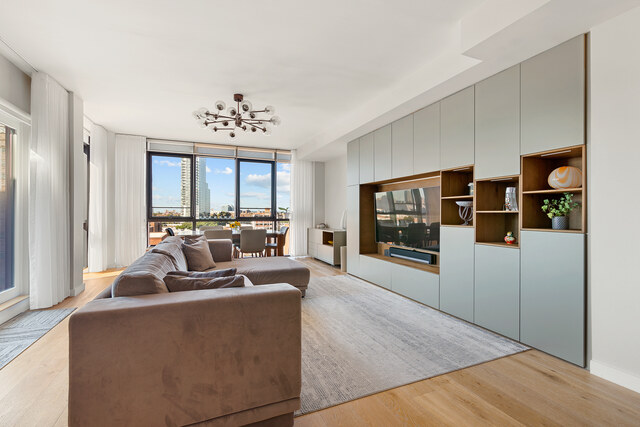 $1,237,500 | 3041 Ocean Ave, Unit PH4