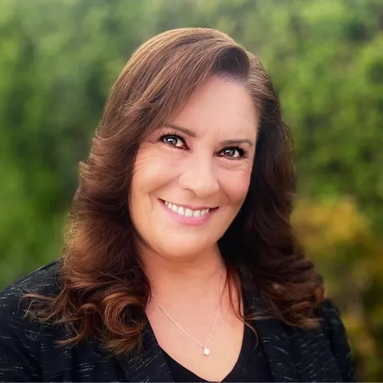 Joanne Del Torre, Agent in  - Compass