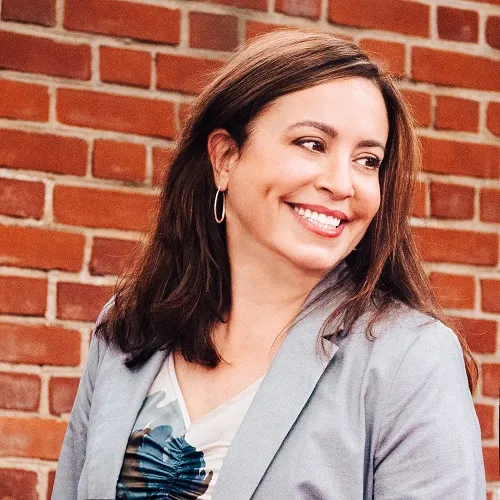 Natalie Jeker, Agent in  - Compass