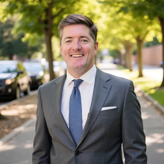 Dan McGivern, Agent in  - Compass