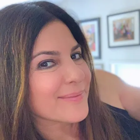 Sabrina Atoori, Agent in  - Compass