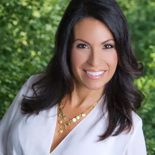 Linda Altieri, Agent in  - Compass