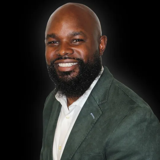 Markus Brown, Agent in  - Compass