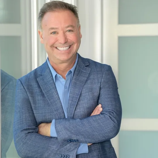 Garett Goldberg, Agent in  - Compass