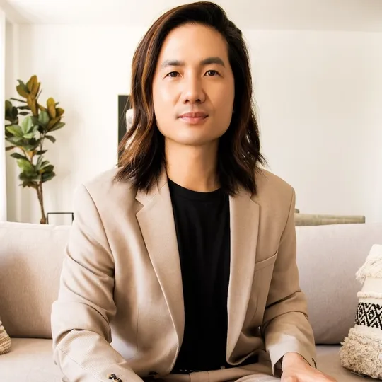 Phillip Nguyen, Agent in  - Compass