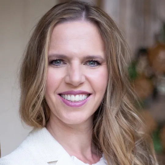 Amy Randolph, Agent in  - Compass