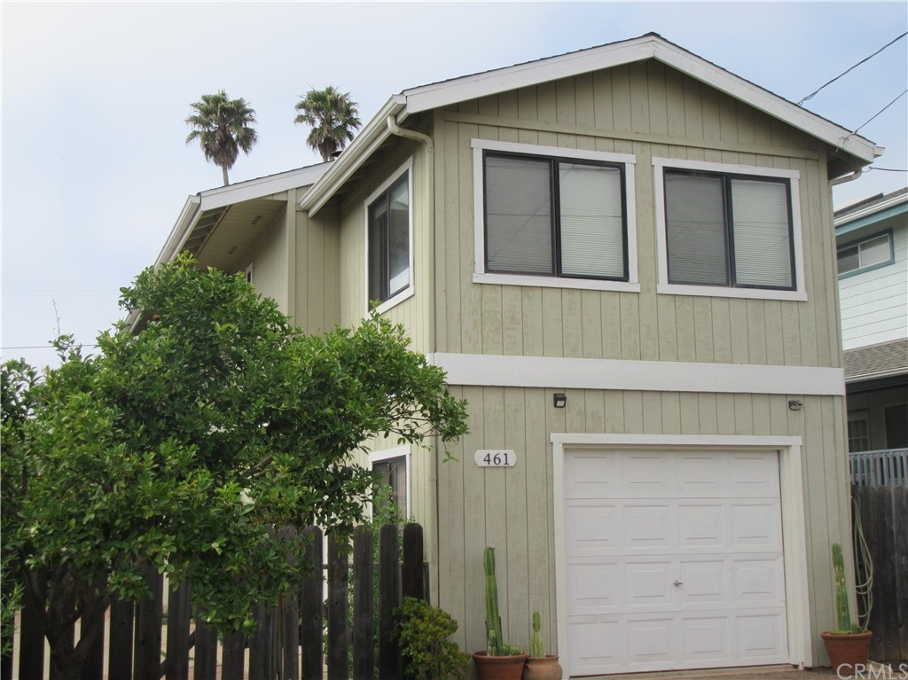 photo of front of house