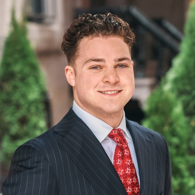 Headshot of Jordan Oshry