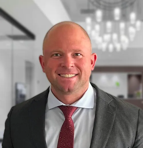 Michael Gartz, Agent in  - Compass