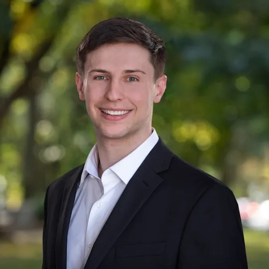 Ryan Garlitz, Agent in  - Compass