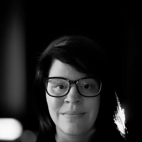 Dayna Sterlachini, Agent in  - Compass