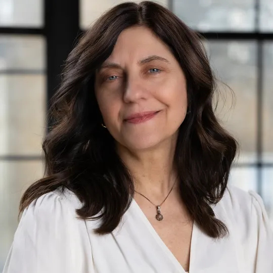 Adrienne Giorgolo, Agent in  - Compass