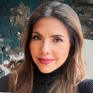 Luisa Rodriguez, Agent in  - Compass