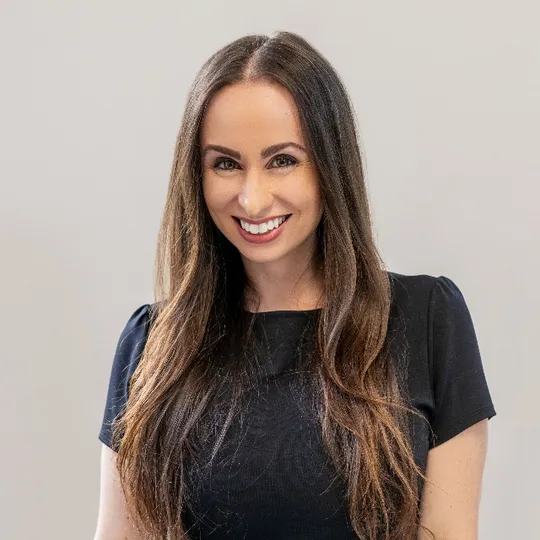 Caitlin Yates, Agent in  - Compass