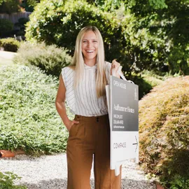Kelly Aufhammer, Agent in  - Compass
