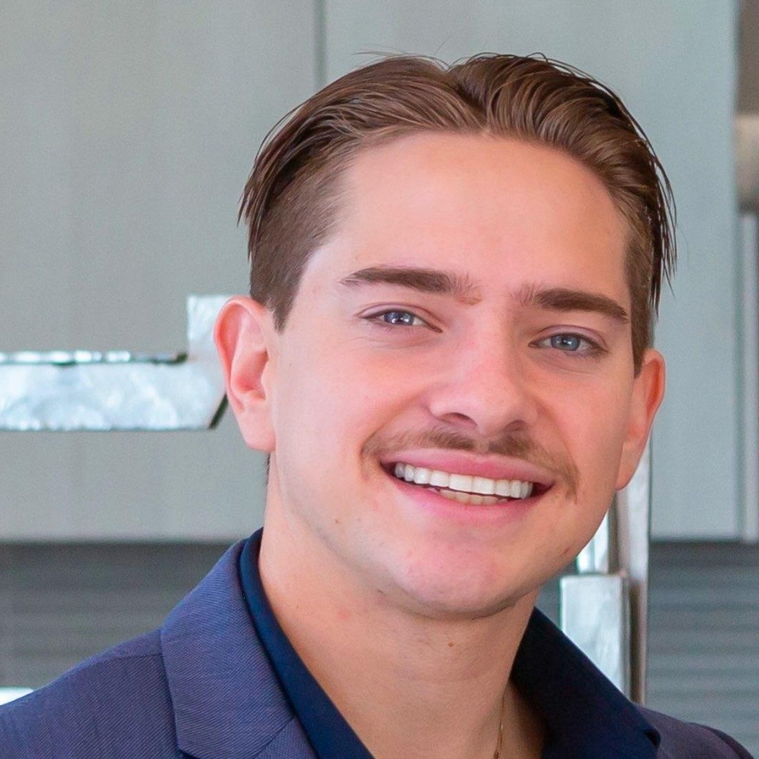 Headshot of Alexander Welch