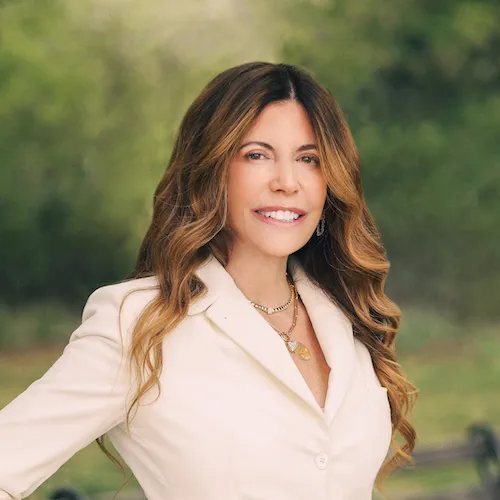 Elizabeth Sahlman, Agent in  - Compass