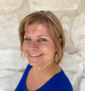 Lauri Thomas, Agent in  - Compass