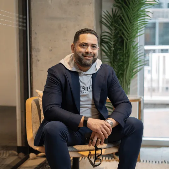 Edwin Escarraman, Agent in  - Compass