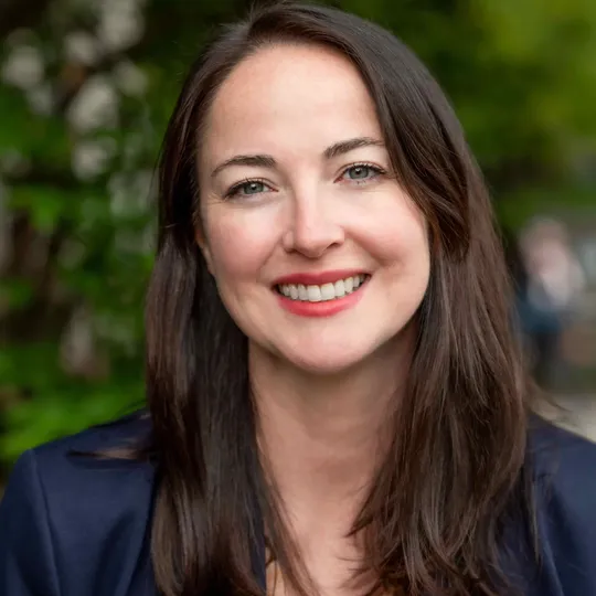 Alicia Lombardo, Agent in  - Compass