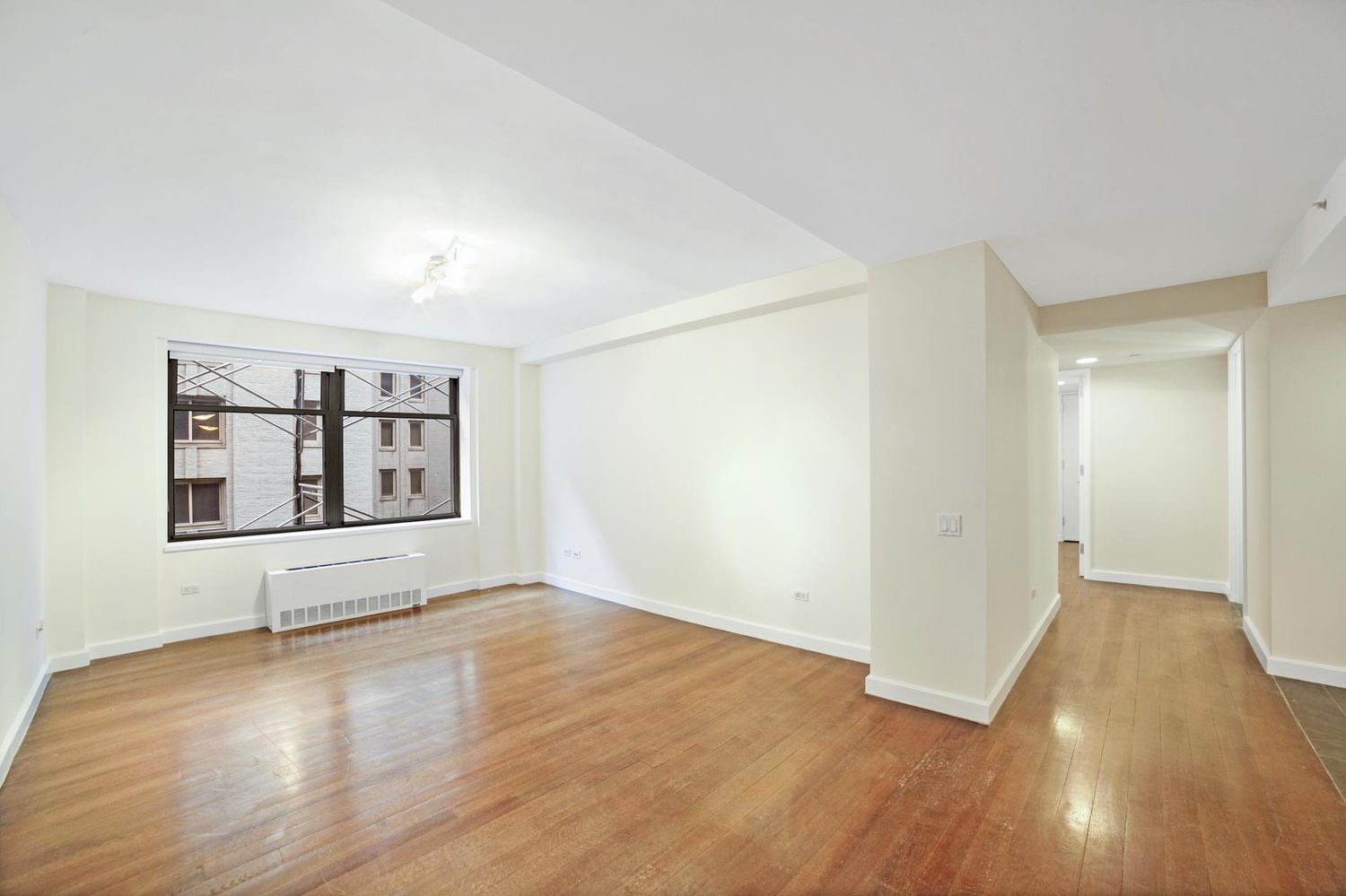 Photo of 100 W 58th St, Unit 7F