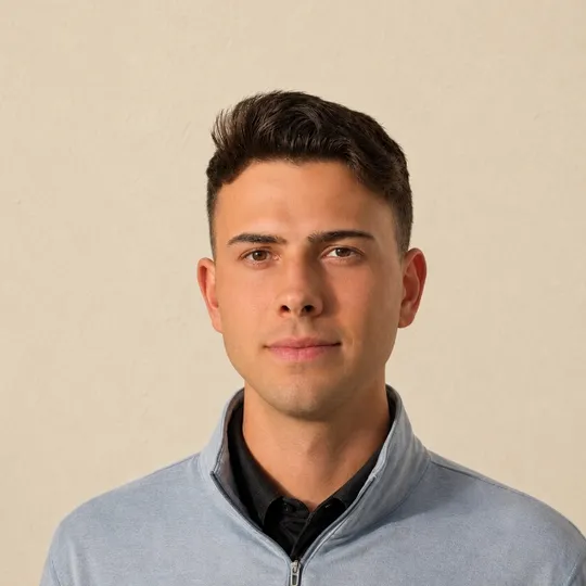 Noah Kramer, Agent in  - Compass