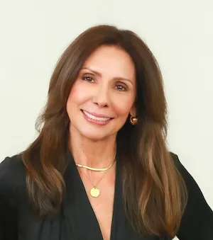 Laura Apodaca, Agent in  - Compass