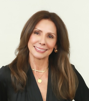 Headshot of Laura Apodaca