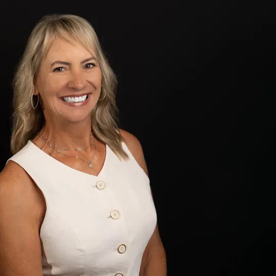 Shawni Leachman, Agent in  - Compass