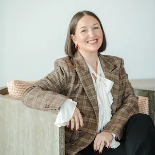 Katie Richey, Agent in  - Compass