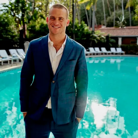 Philip Scheinfeld, Agent in  - Compass