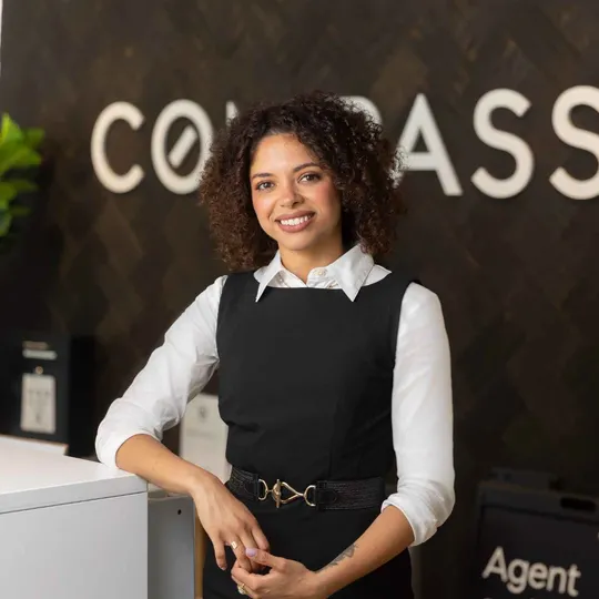 Katherine Fernandez, Agent in  - Compass