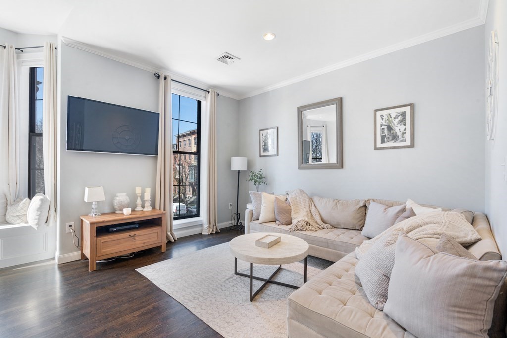 $1,005,000 | 13 Monument Sq, Unit 2 | Boston