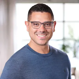 Drew Coleman, Agent in  - Compass