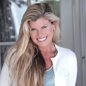 Chrissy Bewley, Agent in  - Compass