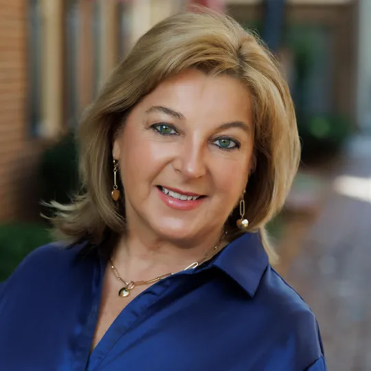 Anita Vida D'Antonio, Agent in  - Compass