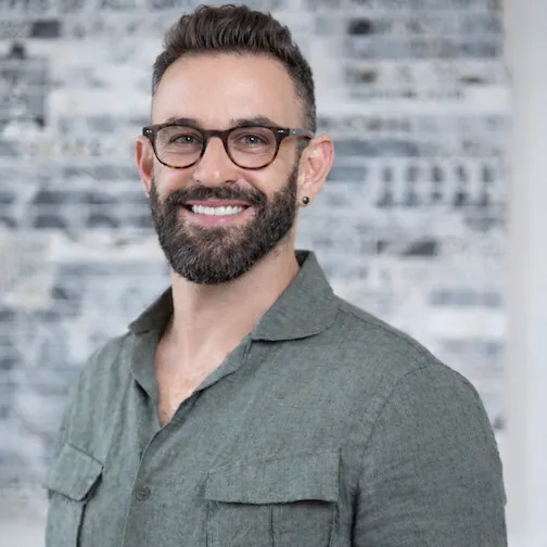 Robb Friedman, Agent in  - Compass