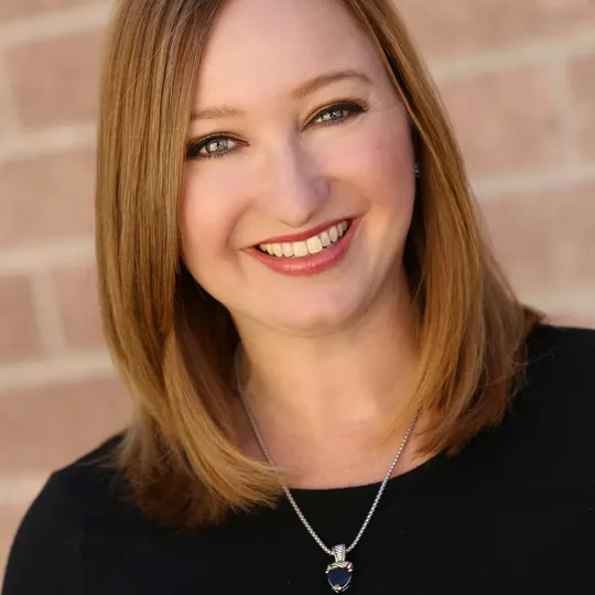 Lisa Bielat, Agent in  - Compass