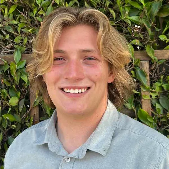 Emerson Langlois-Ulrich, Agent in  - Compass