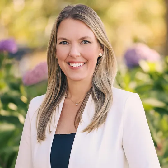 Lauryn Galda Ryan, Agent in  - Compass