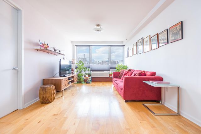 $1,310,000 | 13-11 Jackson Ave, Unit 4A | Long Island City